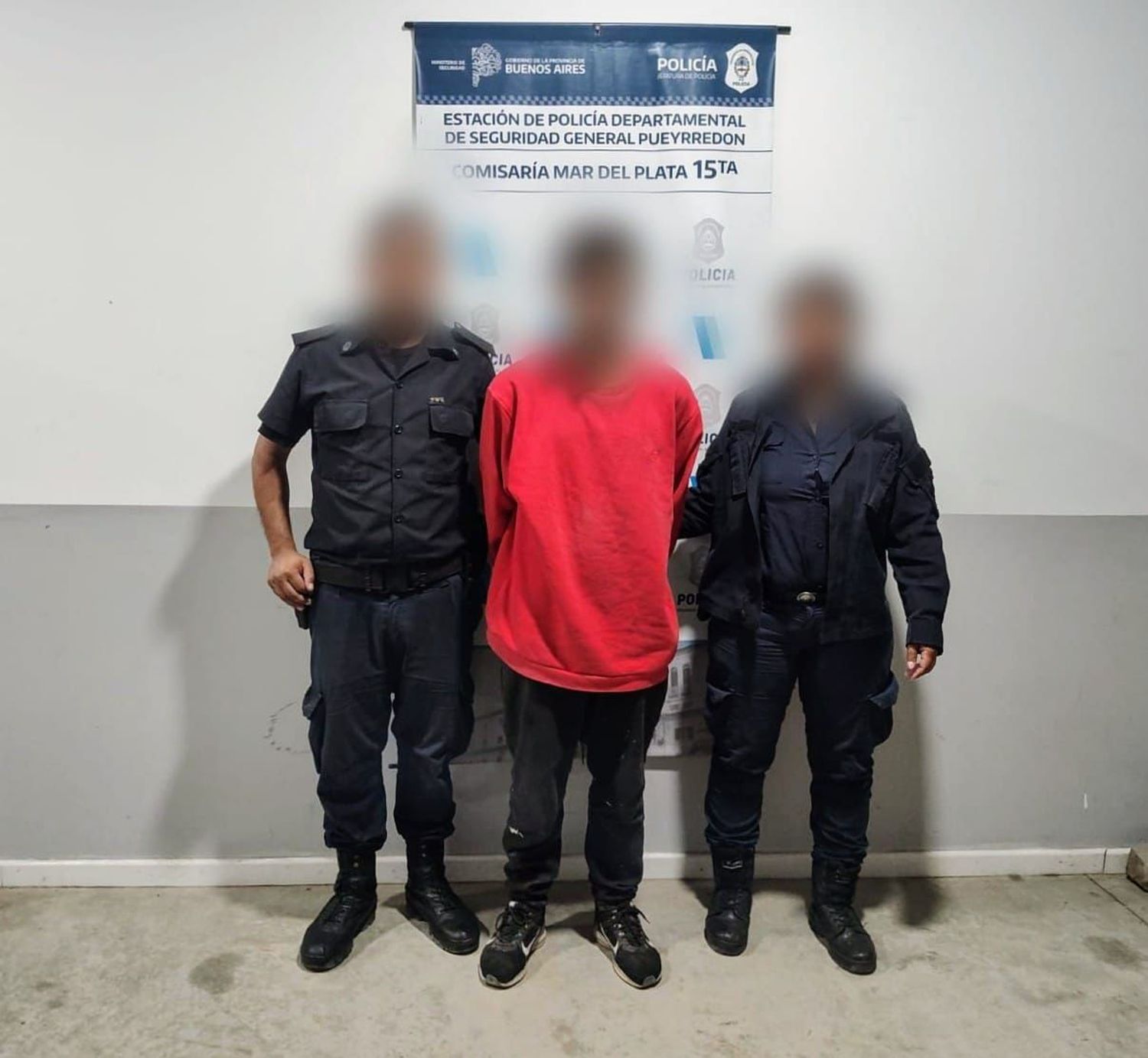 El aprehendido posee procesos por Infracción a la ley de violencia familiar.