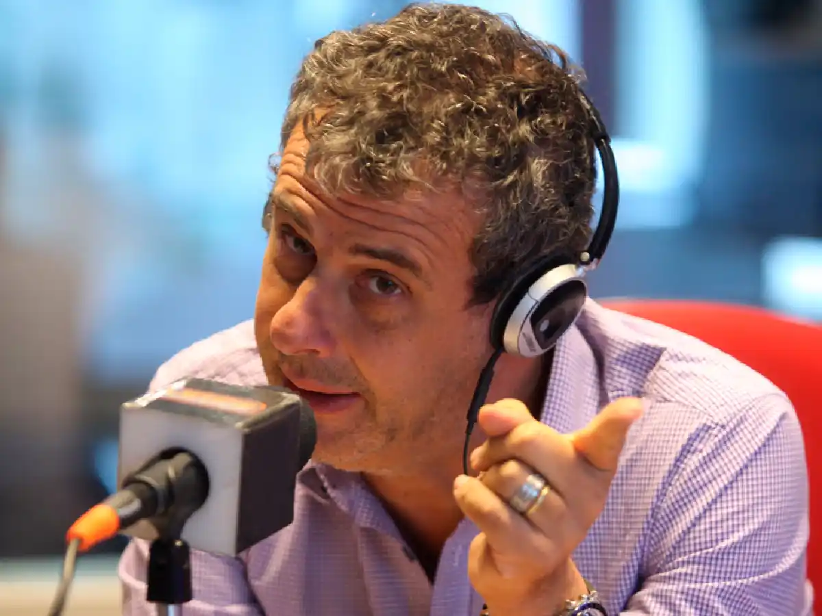 Desvincularon a Ari Paluch del programa de conducía en la señal televisiva A24