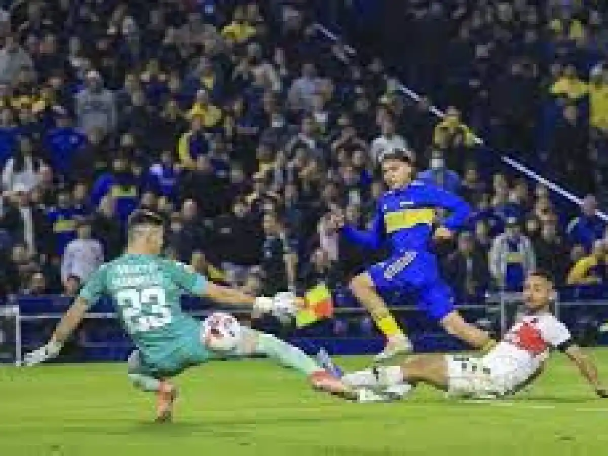 Se confirmó la dura lesión del "Changuito" Zeballos: será operado y se perderá el resto de la temporada en Boca