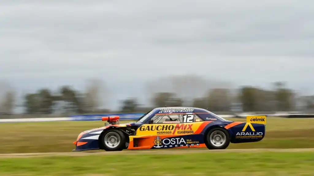 Newing apunta alto en Turismo 4000 Argentino.