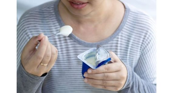 El consumo de yogur se asocia con un menor riesgo de sufrir una enfermedad cardiovascular