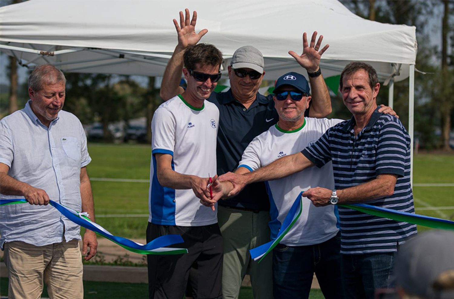 El IAE CLUB inauguró su cancha de hockey y su predio