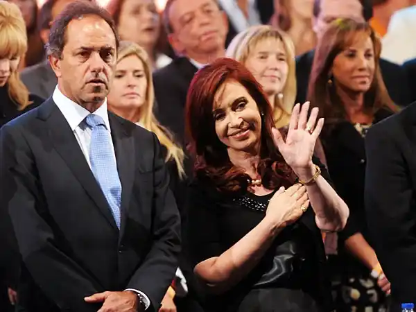 Elecciones 2013: En medio de la veda, Cristina y Scioli visitan Cañuelas