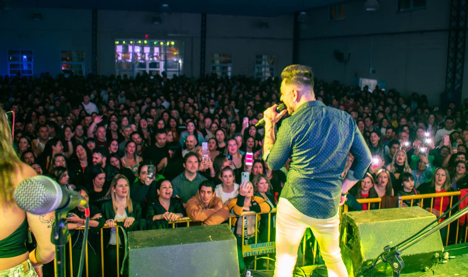 El salón del club pingüino se convirtió en una opción más de encuentro y albergue de la música popular en la ciudad