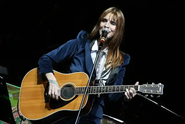 Fabiana Cantilo contra el abuso infantil en Burzaco