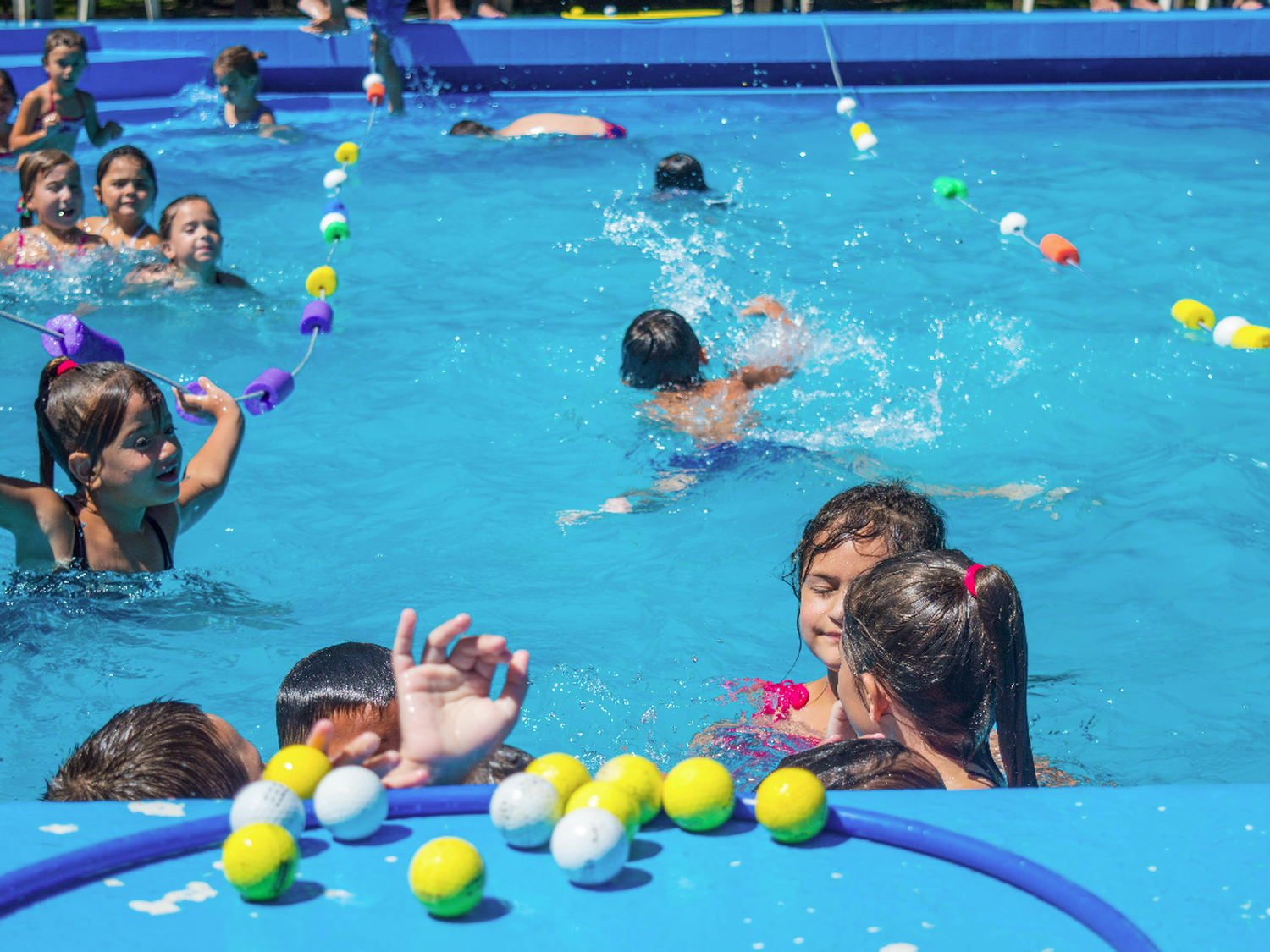 Las Varillas: más de 300 niños disfrutan del verano en la escuela municipal