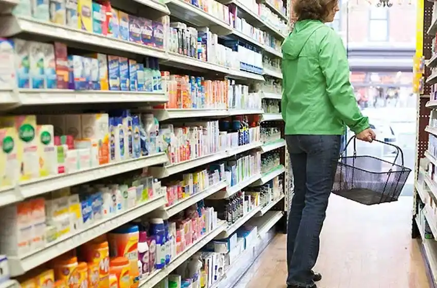 Según un estudio, el consumo bajó en enero un 5,1%