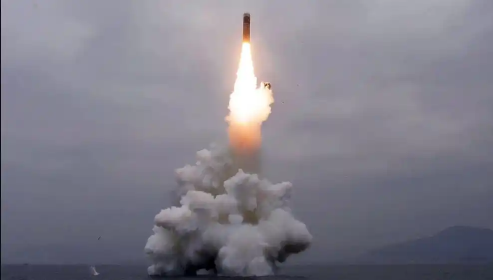 Corea del Norte lanzó un misil y cayó en aguas de Japón