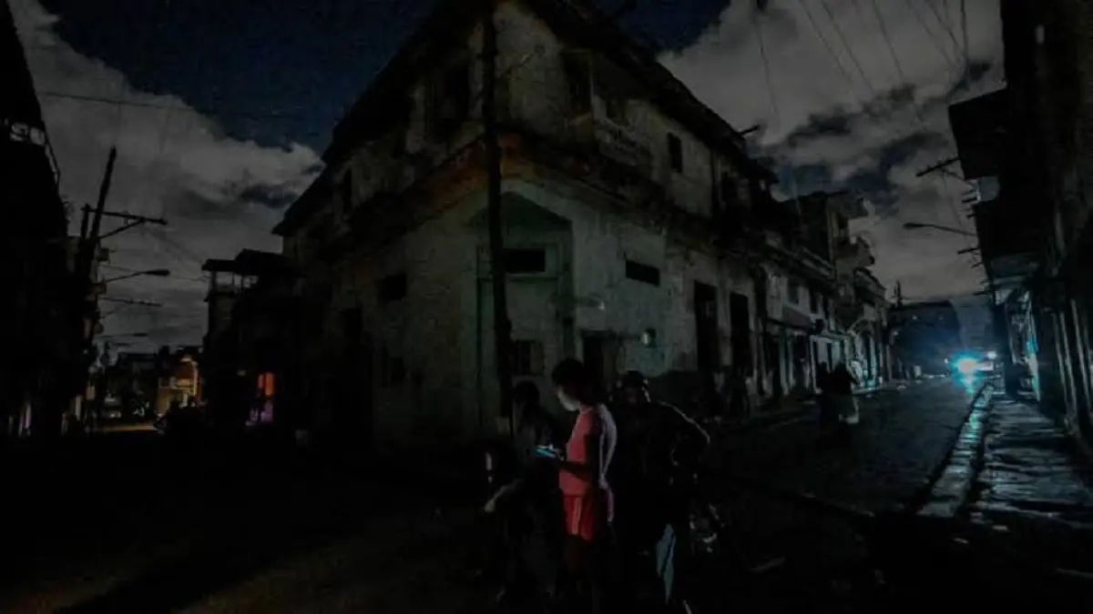 FRUSTRACIÓN y DESESPERANZA: «apagón total pone a límite a los cubanos» (+Testimonios)
