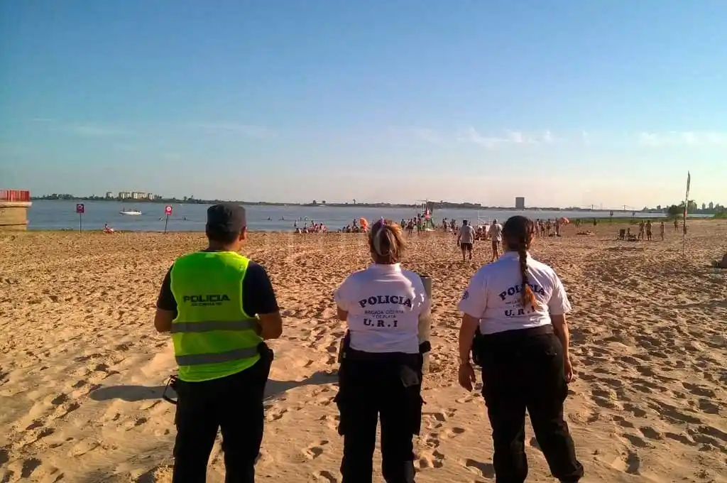 Cinco detenidos tras un disturbio en la playa