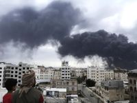 Al menos 9 muertos y 118 heridos por los nuevos ataques aéreos israelíes en Yemen