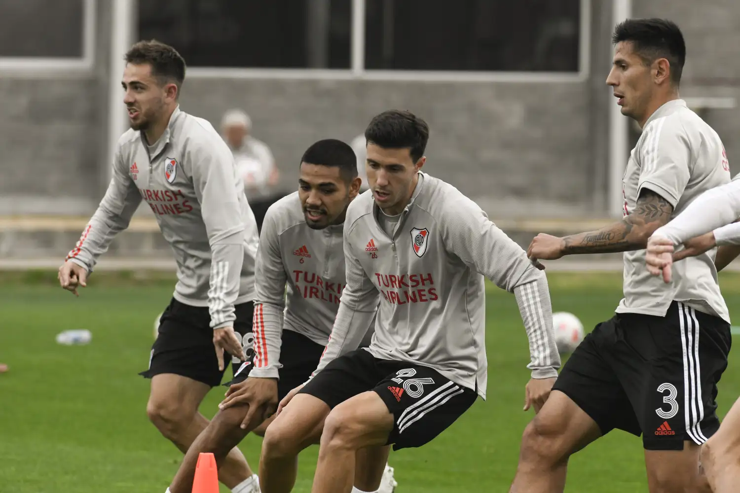 Una imagen de la práctica de River en Ezeiza.