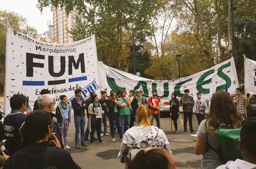 Organizaciones llevaron su reclamo por el transporte al Municipio