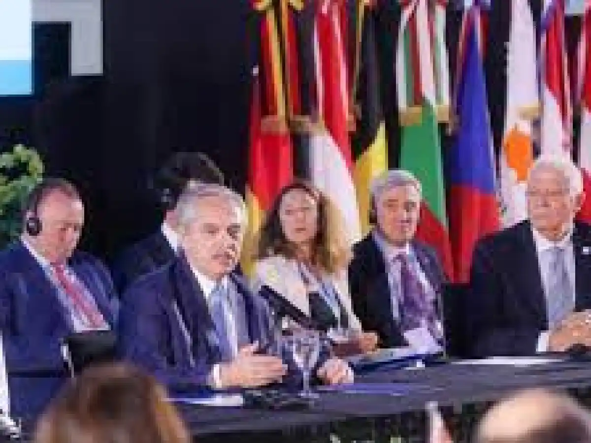 Alberto Fernández: "Tenemos que ponernos muy duros con los violentos y los cultores del odio"