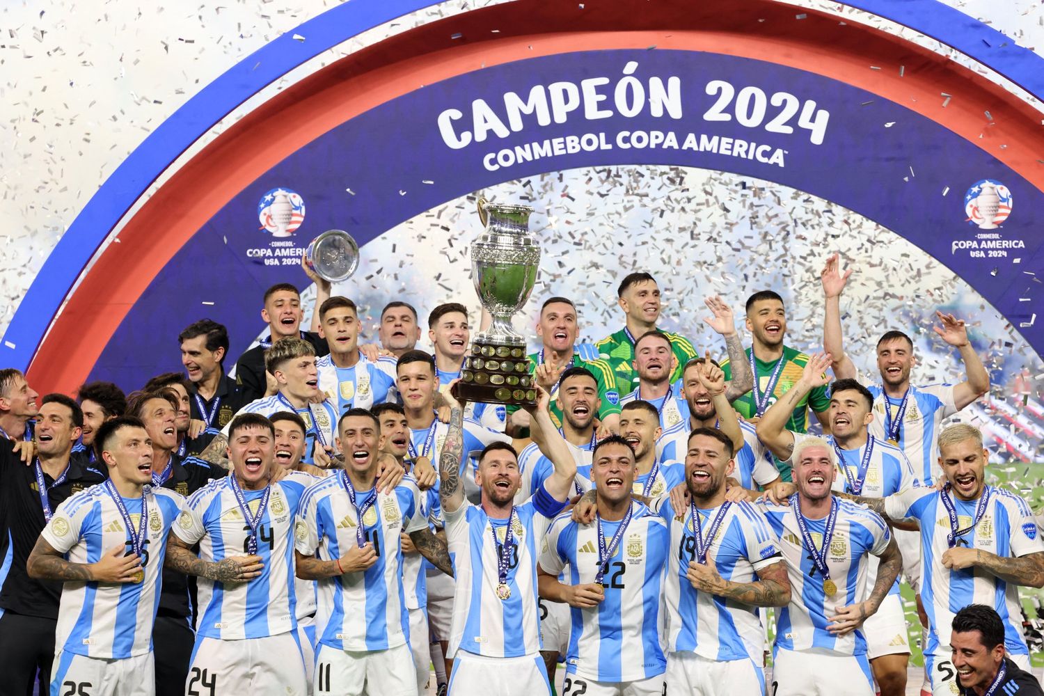 Con gol del Toro Martínez en la prórroga, Argentina le ganó a Colombia y se consagró bicampeón de la Copa América