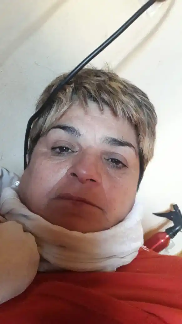 Con angustia y temor, una paciente hisopada espera hace siete días el resultado del test