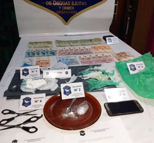 Estuvo preso y ahora lo acusan de vender cocaína en un hotel