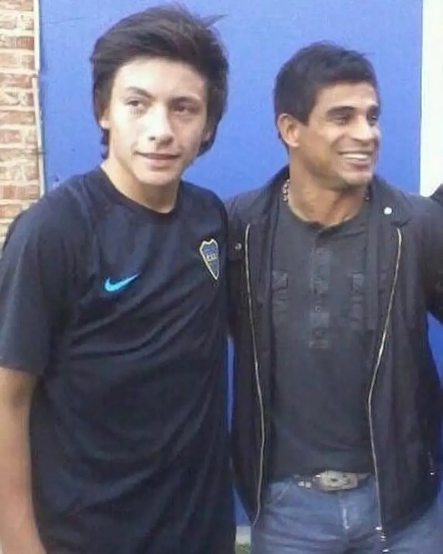 La inédita foto de Lisandro Martínez con la camiseta de Boca junto a Hugo Ibarra
