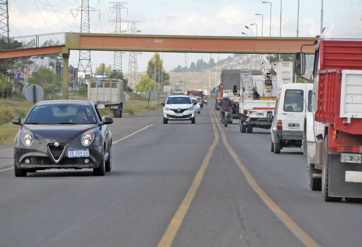 Los camiones no podrán circular por rutas del país hoy, mañana y el lunes en determinados horarios