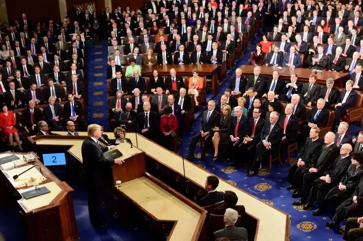 Juicio político a Trump: la Cámara de Representantes aprobó las normas