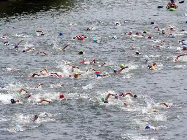 Ultiman detalles para la prueba “Día de la Natación” en el río
