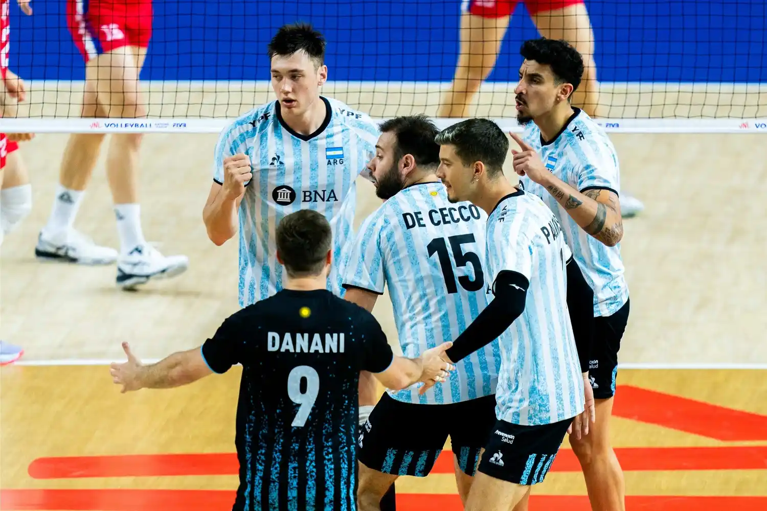 Argentina derrotó a Serbia y sigue su buen andar por la VNL