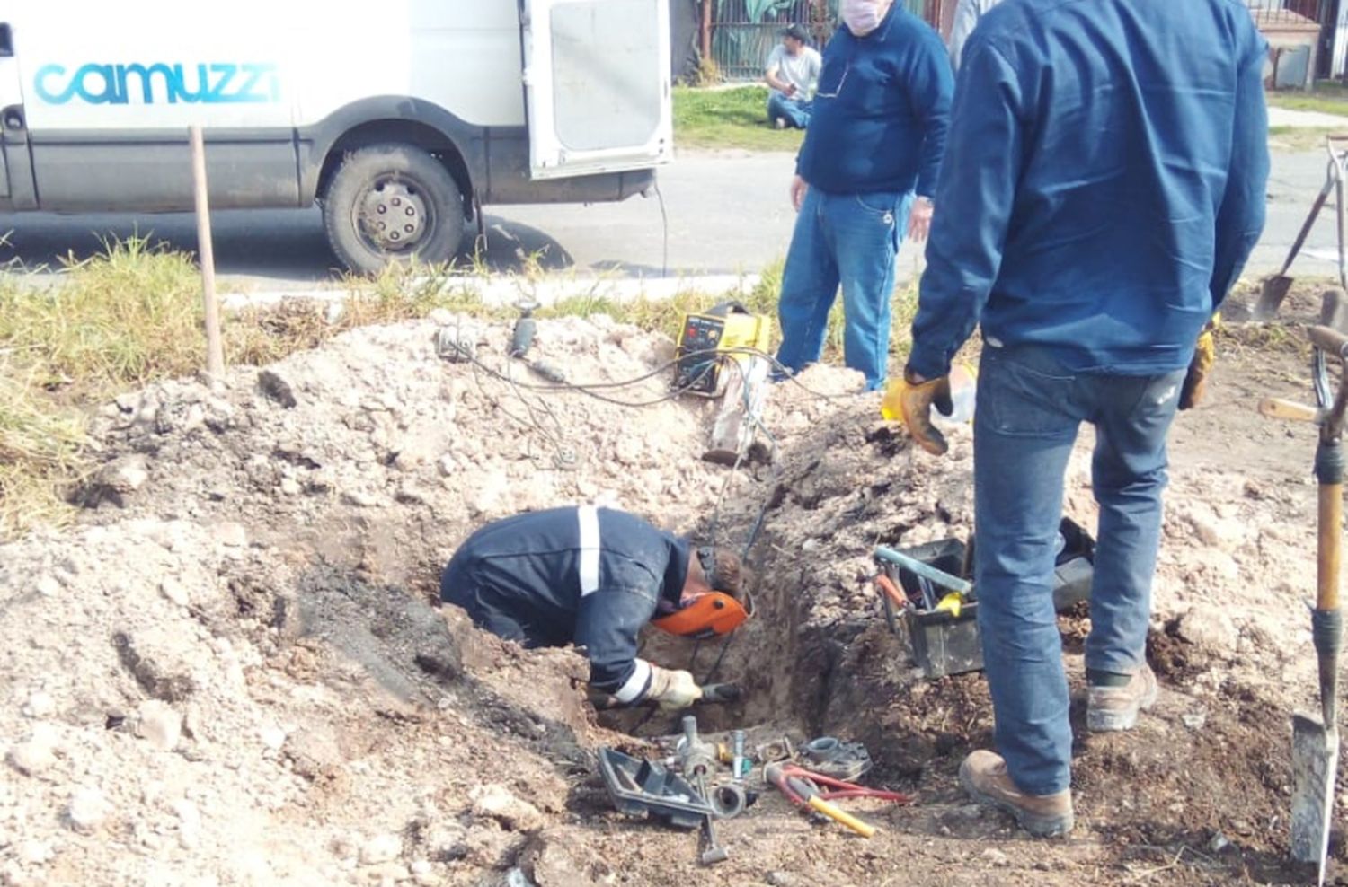 Preocupación por la rotura de un caño de gas en barrio Villa Primera