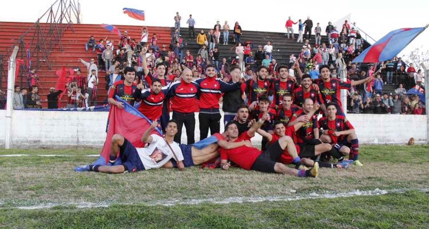 Rivadavia no se rindió y, por penales, se llevó el título y ascenso a la A