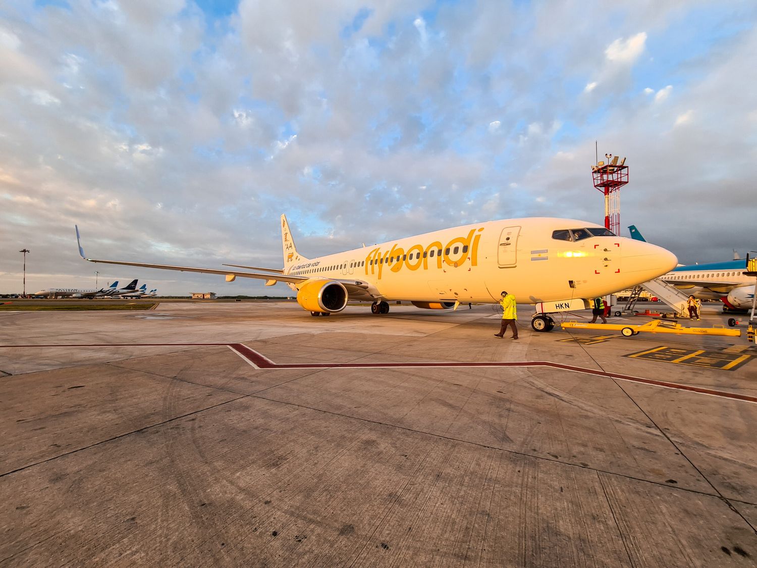 Flybondi retomará sus vuelos entre Córdoba y Mendoza después de cuatro años