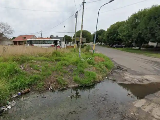 Reclaman arreglos de calles en el barrio Playa Serena