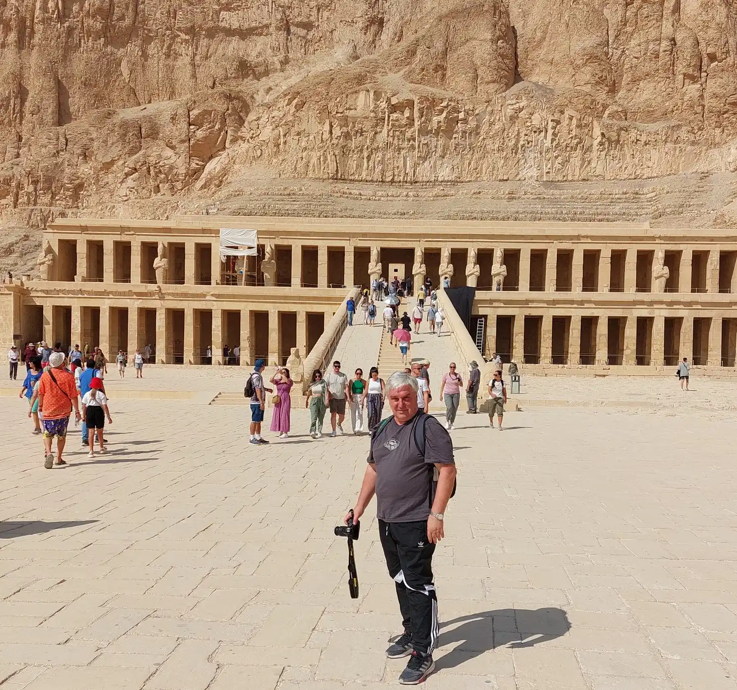 El Templo de la Reina Hatshepsut en el Valle de los Reyes-