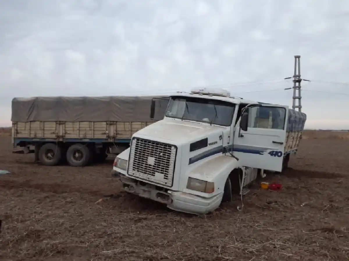 Un camionero está en grave estado por un accidente en la autovía 19