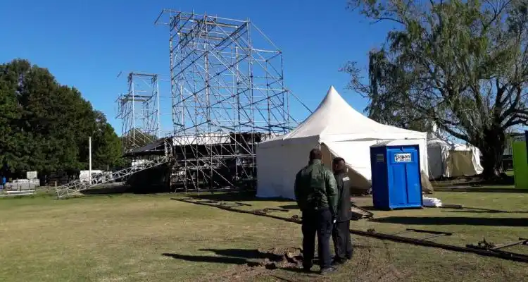 Preparan el Paseo Público para recibir a Soledad y Miranda en el AcercArte