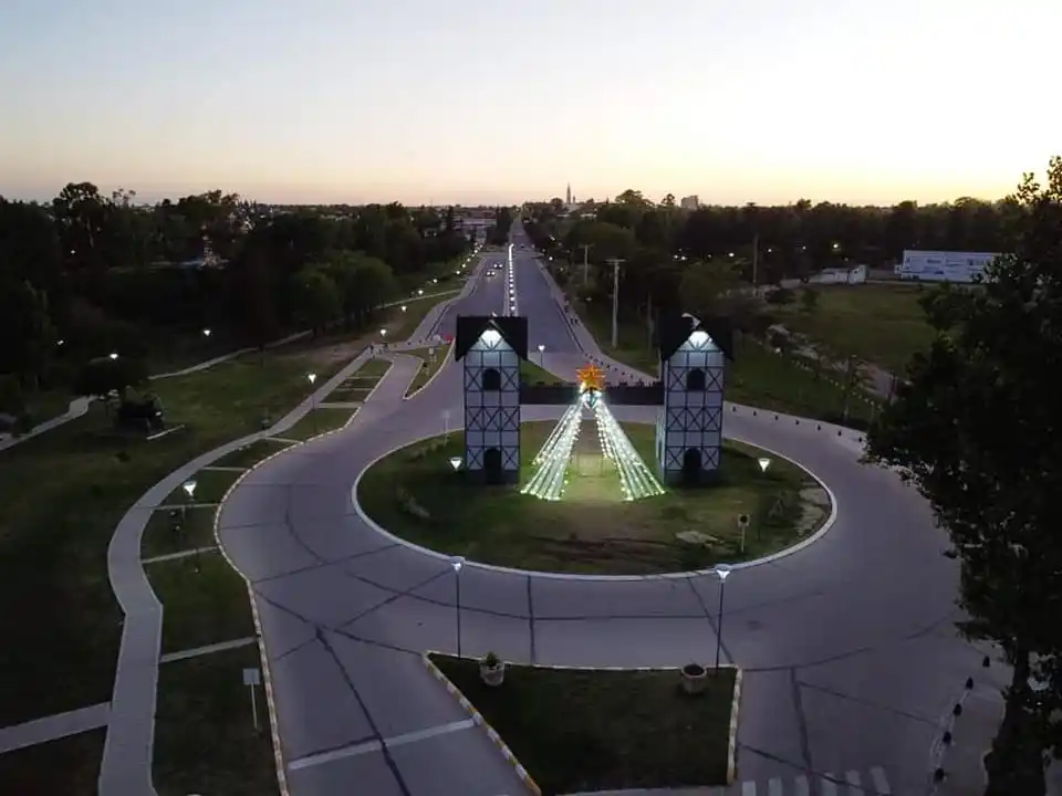 Crespo modifica los horarios de permanencia en el predio del Parque del Lago