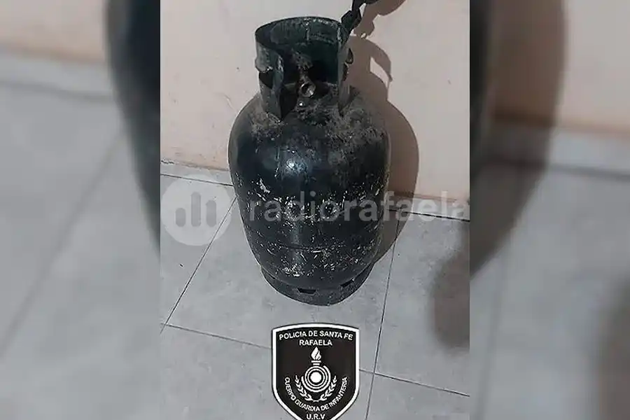 Atraparon a un menor con una garrafa y confesó que la había robado en el predio de Quilmes