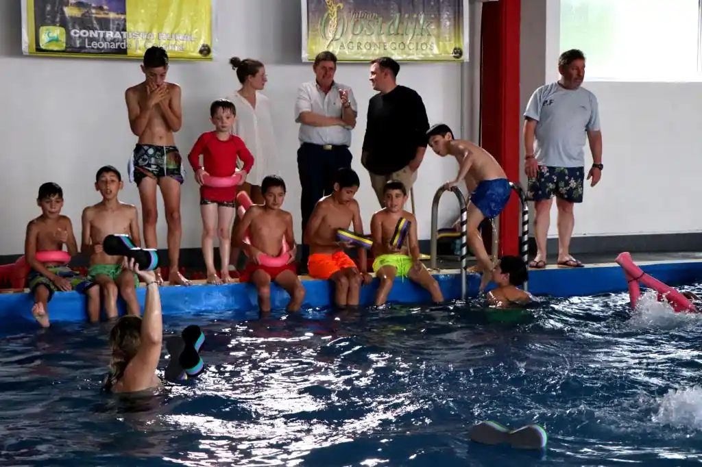 Programa Deportes en Verano: Gargaglione visitó las piletas