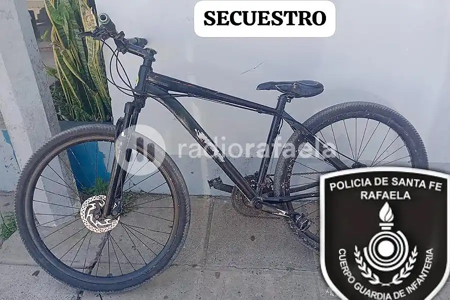 Lo encontraron circulando en una bicicleta de dudosa precedencia: la secuestraron preventivamente