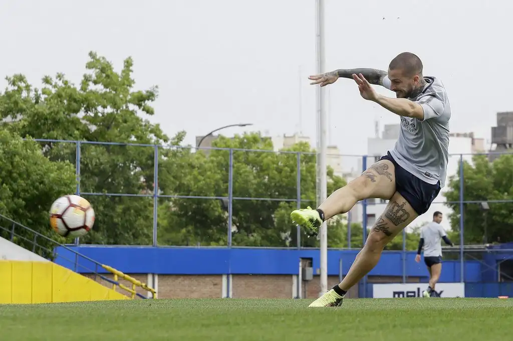 Benedetto respondió bien y podría ser titular mañana