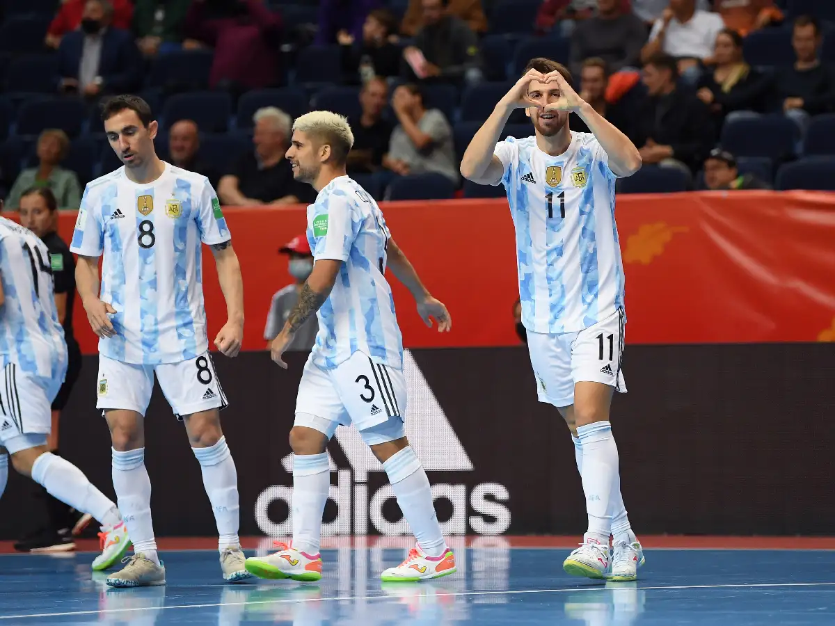 Debutó en el Mundial con goleada