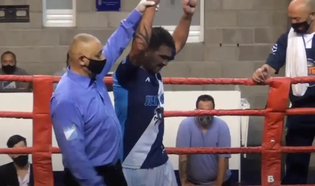 Noche redonda: volvió el boxeo con victorias locales