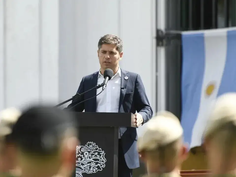 “Milei cuida un solo empleo, el de Adorni”, sostuvo Axel Kicillof