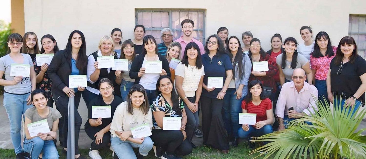 Finalizó la capacitación en “Organización y Liderazgo para Mujeres Emprendedoras”