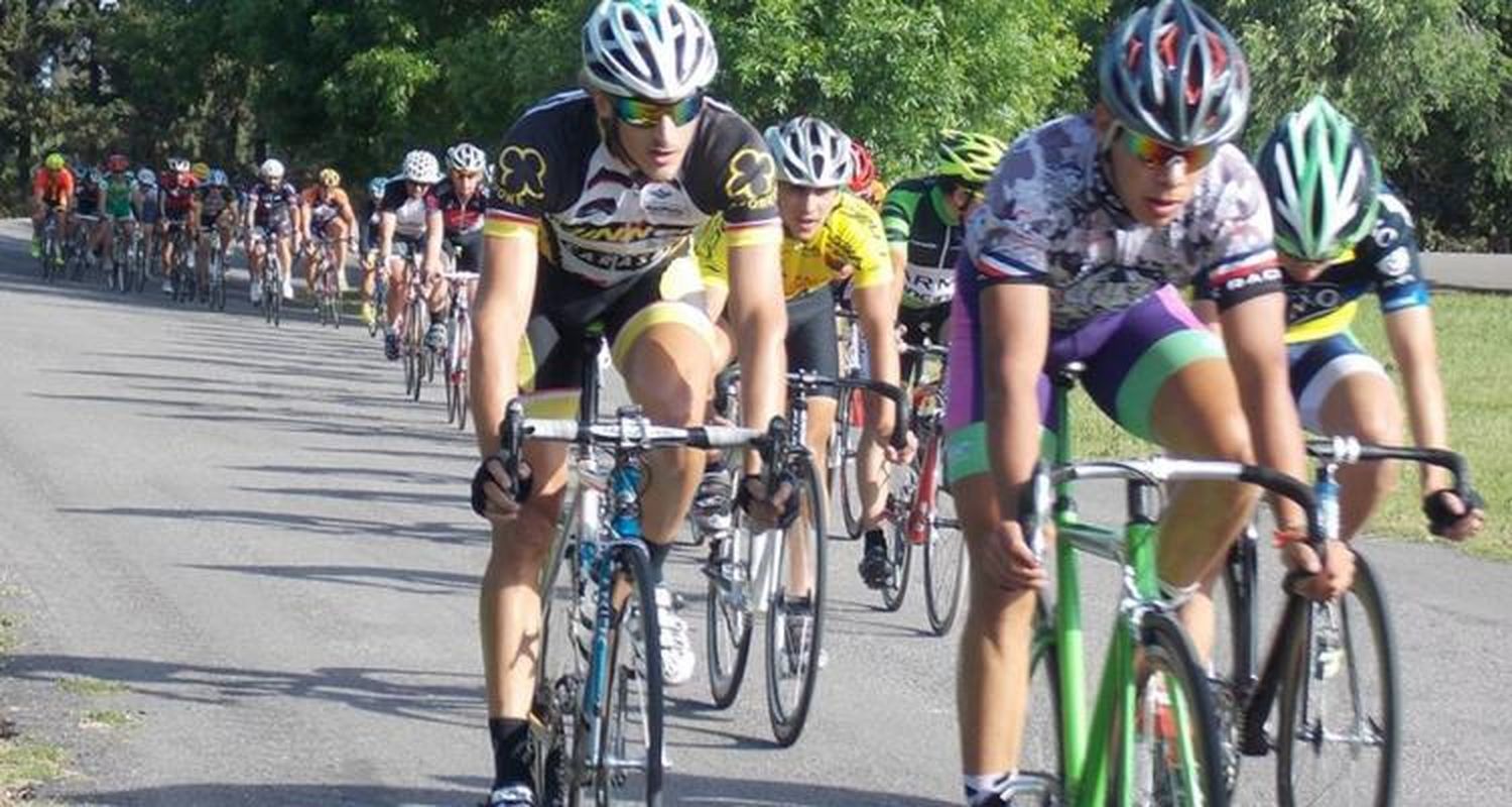Agustín Basualdo volvió a ser el más veloz