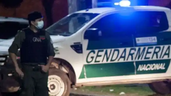 Protagonizó un violento asalto y fue atrapado con droga en un control
