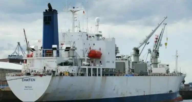 Un nuevo buque ingresa en el Puerto local