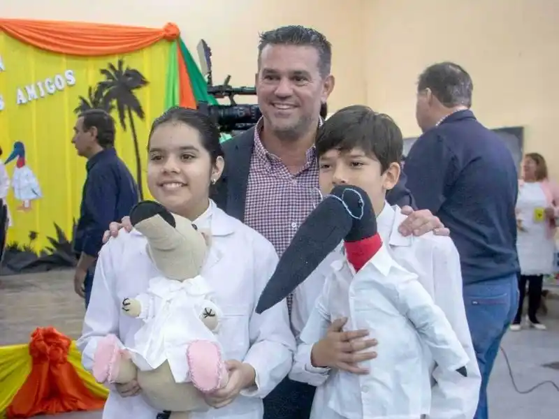 Plan Provincial de Alfabetización: Educación 
presentó a las mascotas alfabetizadoras