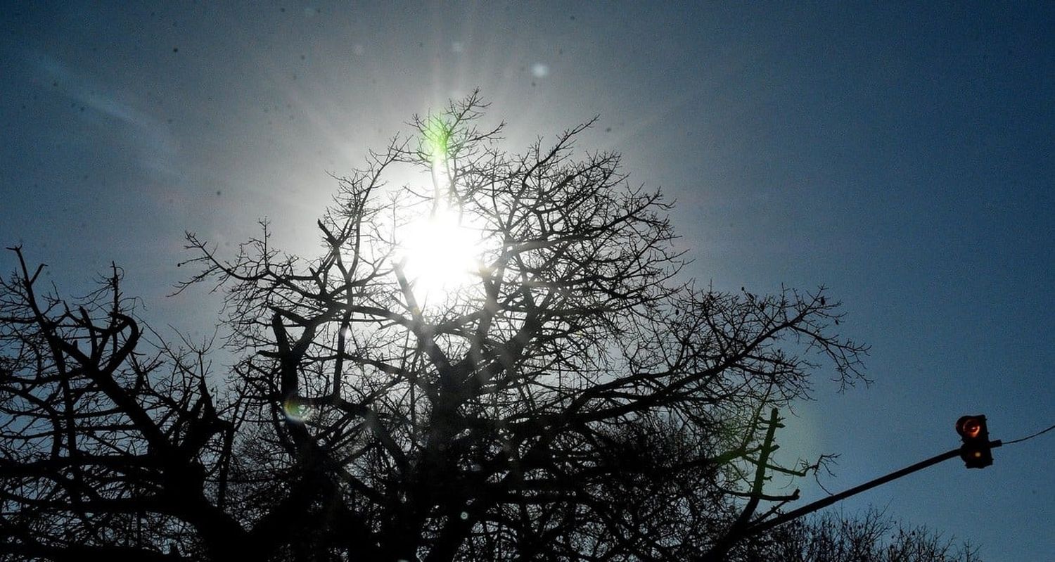 El pico máximo de temperatura llegó en horas de la tradicional siesta norteña, cuando marcó 44,8 C de sensación térmica y el termómetro llegó a los 38.2 C.