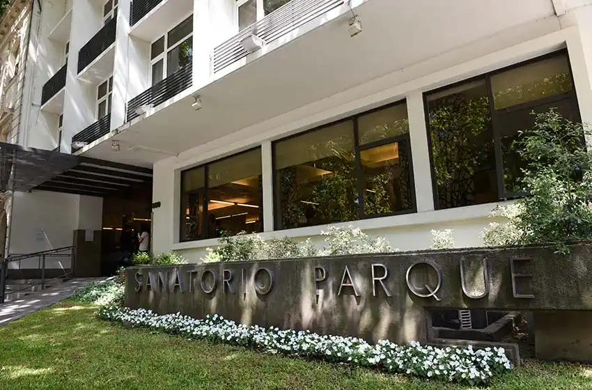 Sanatorio Parque: el residente que llegó de Brasil no tiene coronavirus, pero sí otro médico del nosocomio