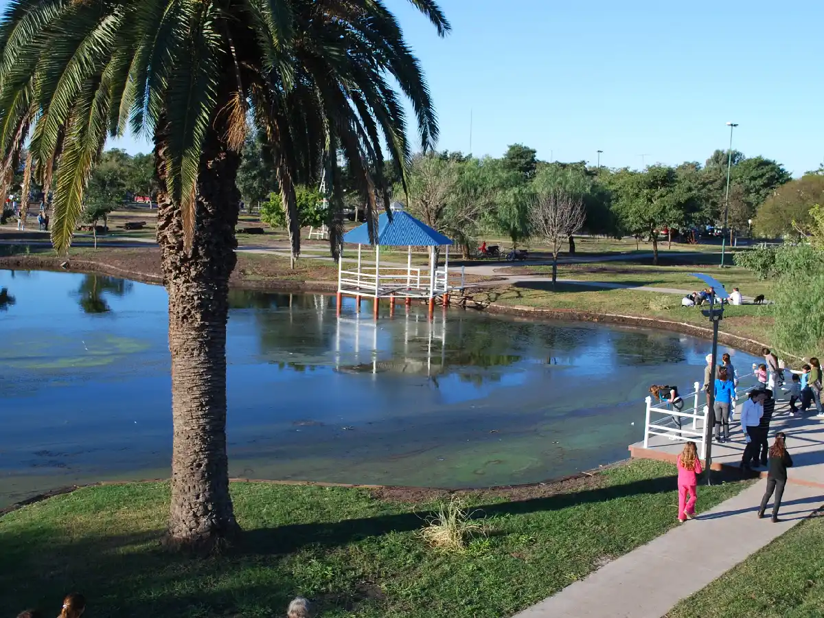 El arquitecto de los lagos  sustentables en la región  