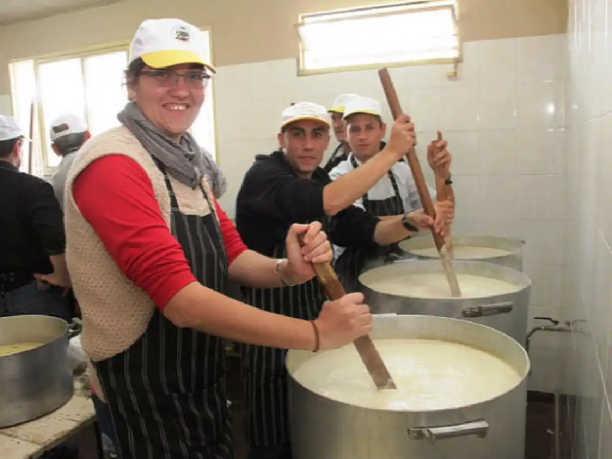 La bagna cauda, el plato típico piamontés, tiene su fiesta nacional en Córdoba
